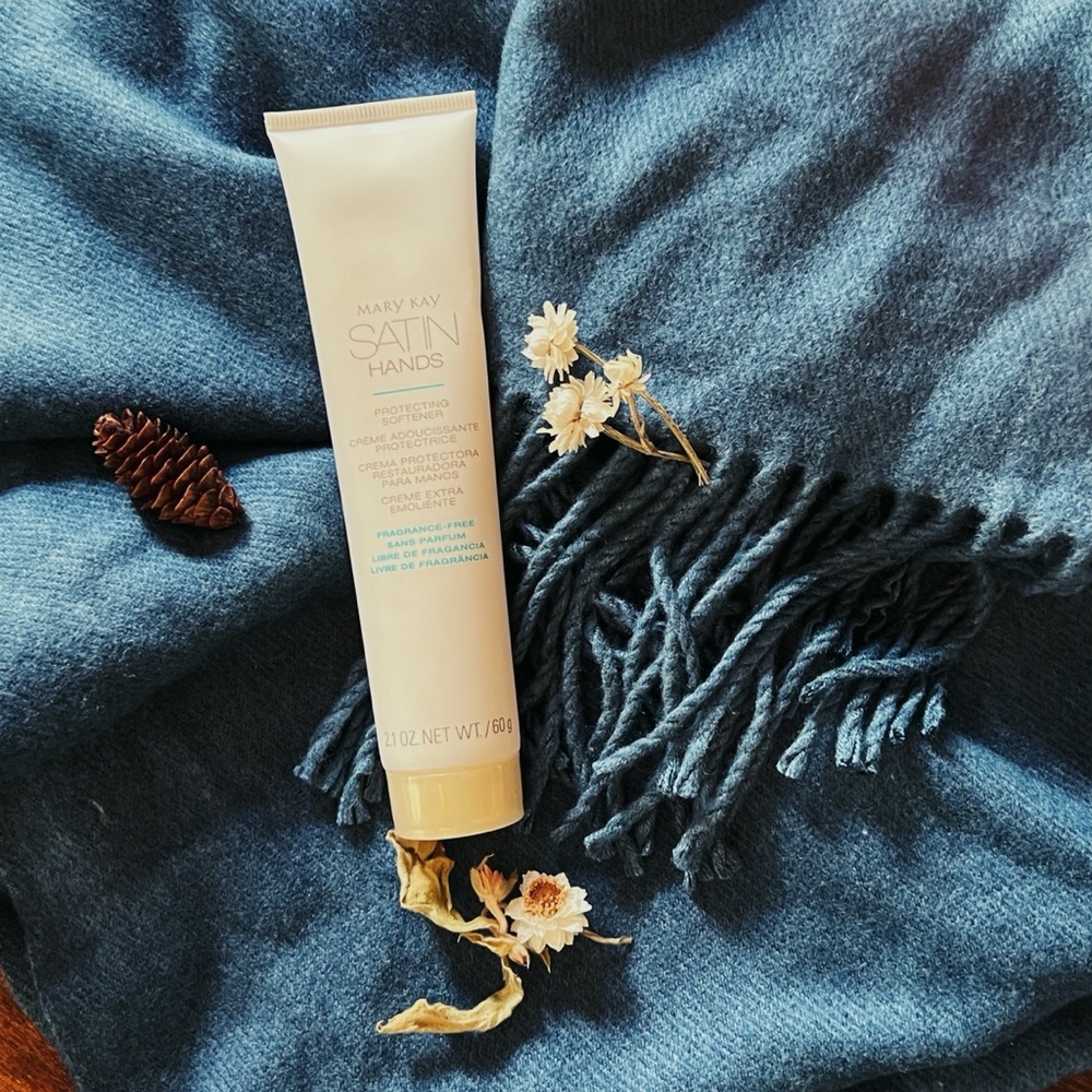 Mary Kay Satin Hands Protecting Softener 2.1 oz